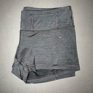Lululemon Yoga Shorts, size XS in colour Black